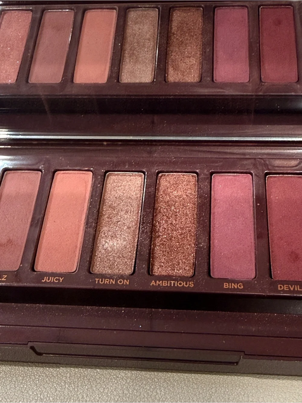 Urban Decay Naked Cherry Eyeshadow Palette - Cherry, Berry, Rose Tones